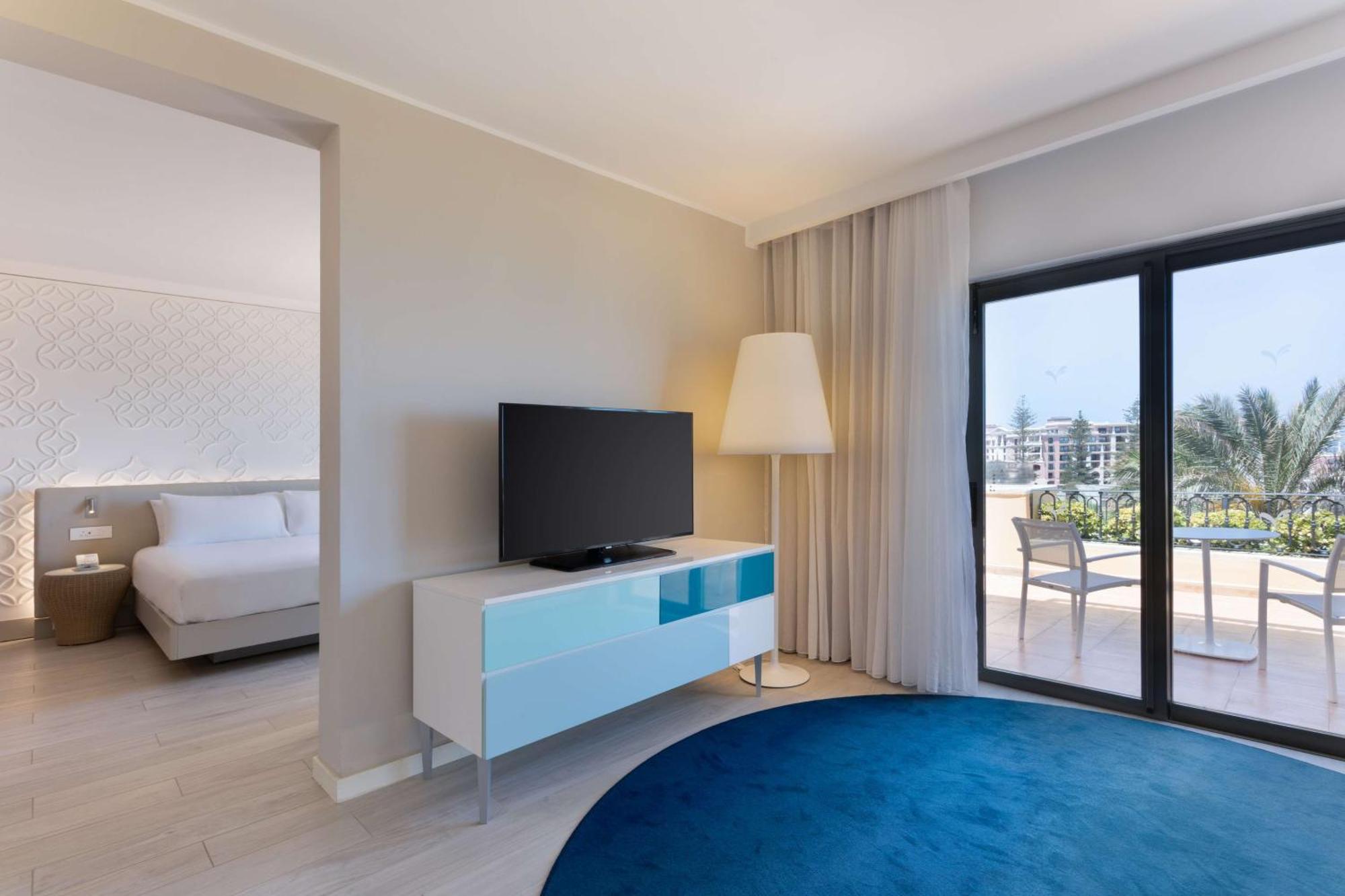 Hilton Malta Hotel Saint Julian's Bagian luar foto