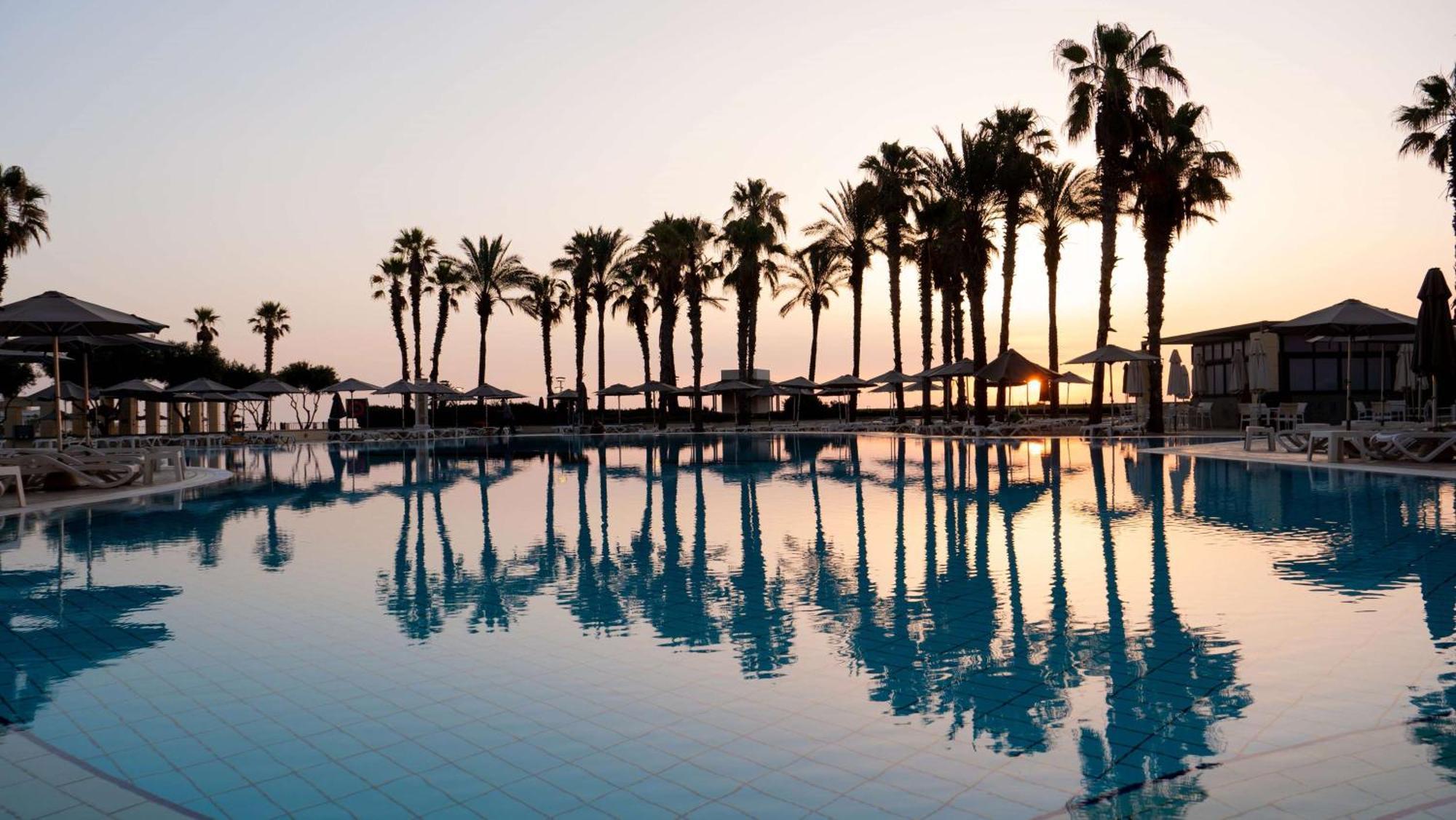 Hilton Malta Hotel Saint Julian's Bagian luar foto