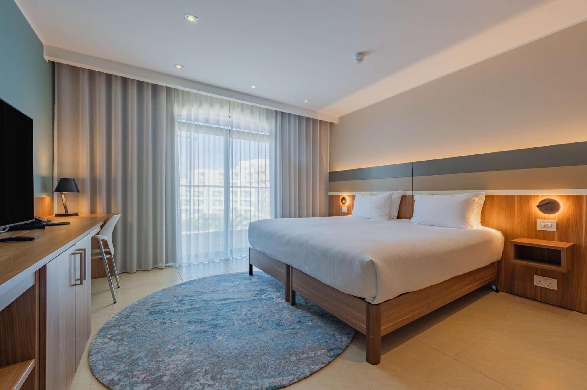 Hilton Malta Hotel Saint Julian's Bagian luar foto